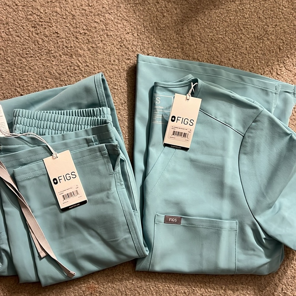 Figs Scrub Set